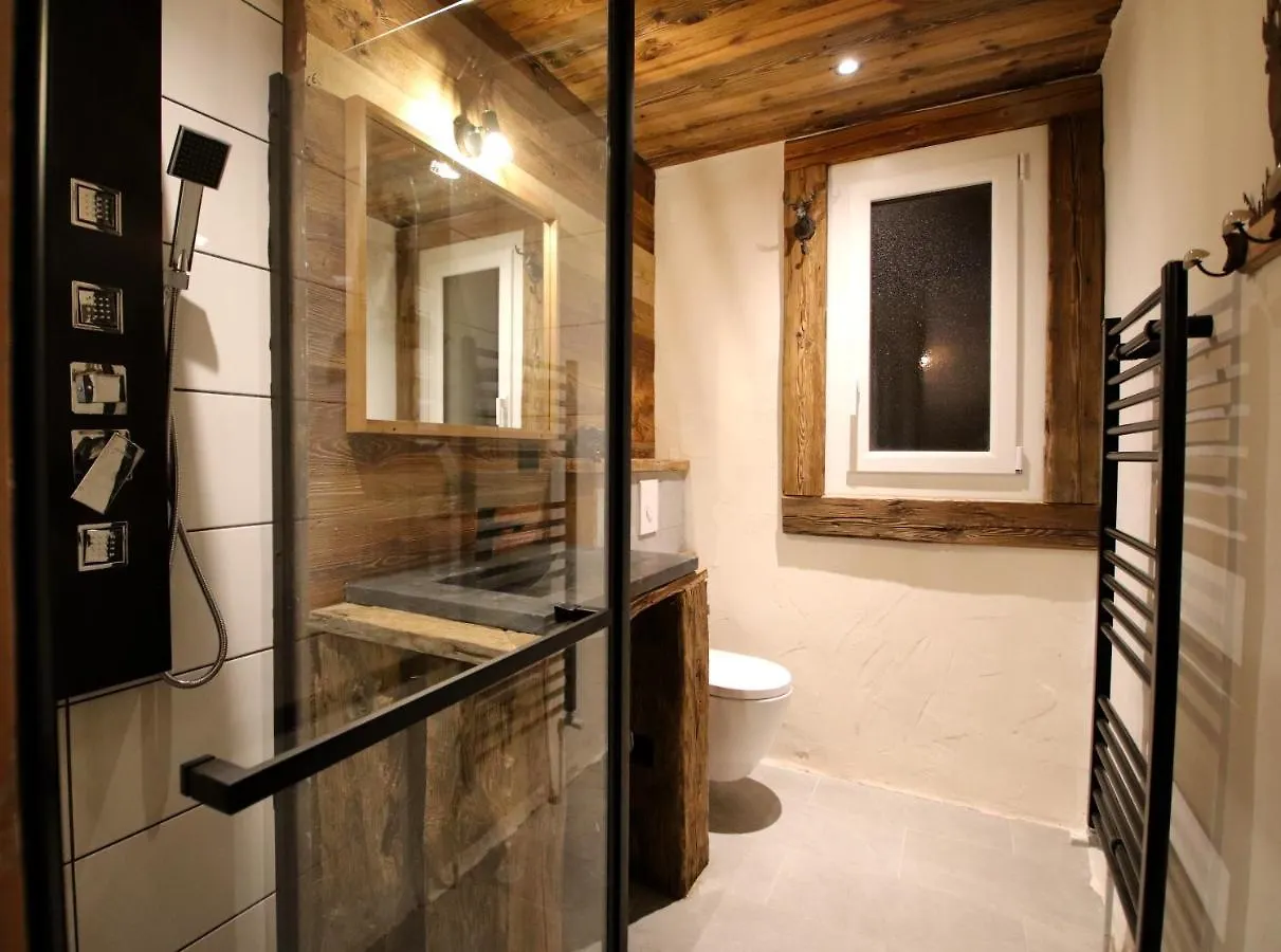 Chalet Le Chantelevent For 24 Guests - Slope Views, Pool & Jacuzzi Vars